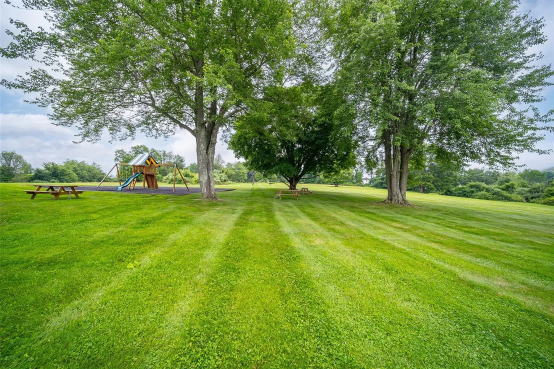 Photo of 125 Fairways Crescent