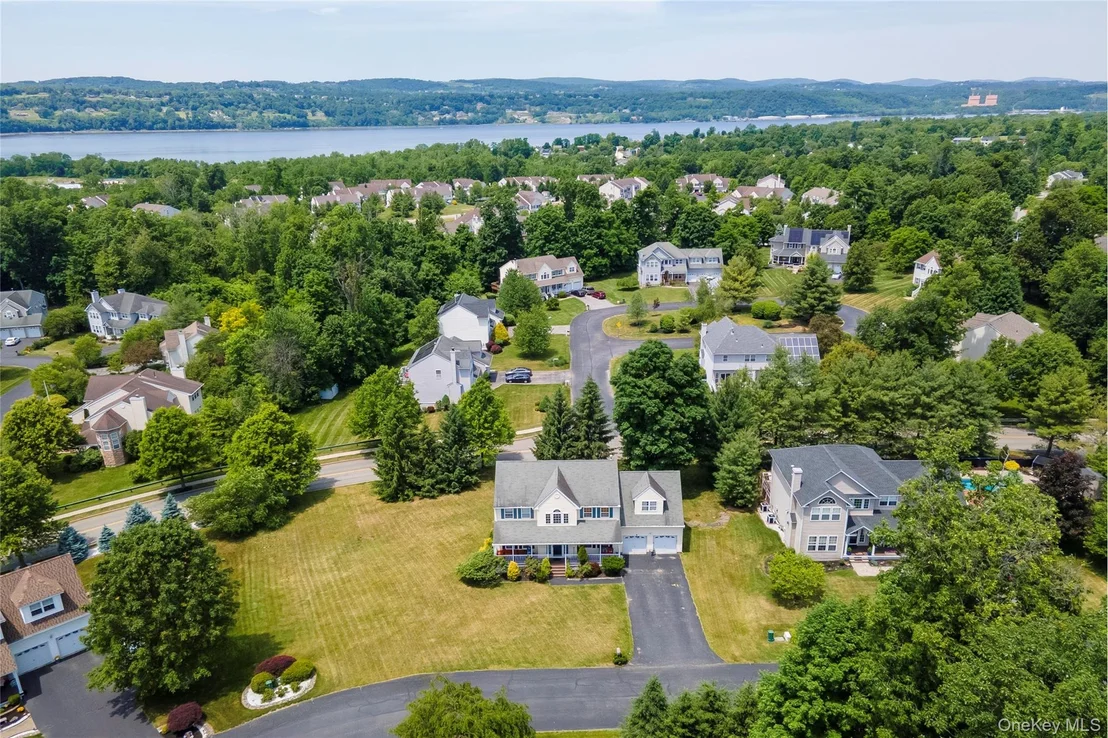 Photo of 8 Cedardale Loop