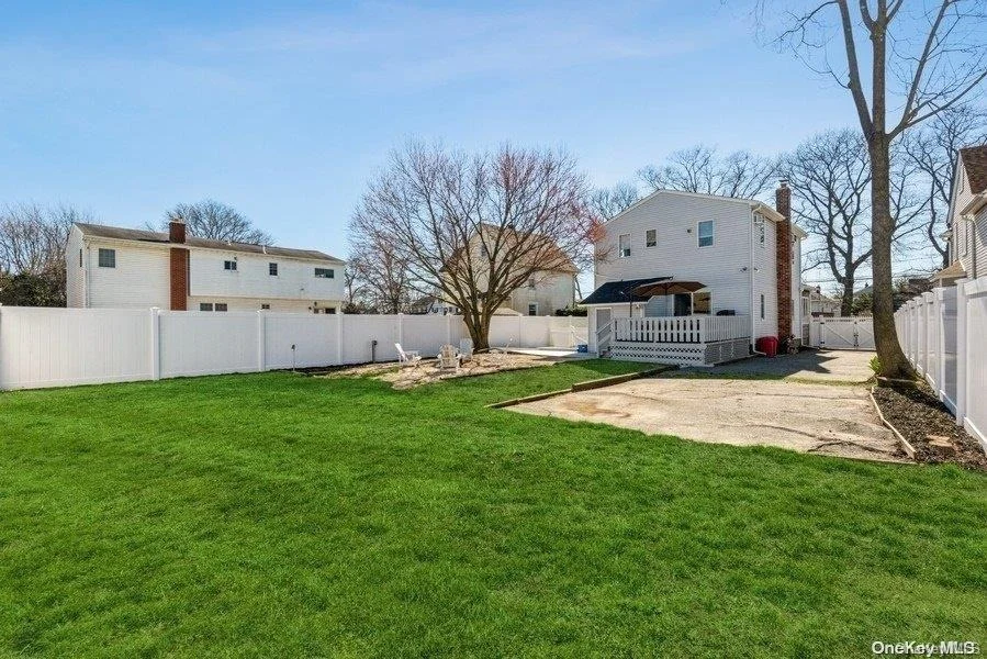 Photo of 2275 Centre Avenue