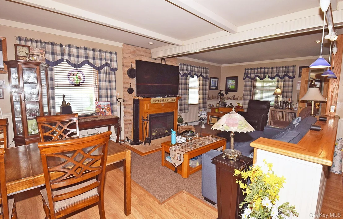 Photo of 48 Barnyard Lane