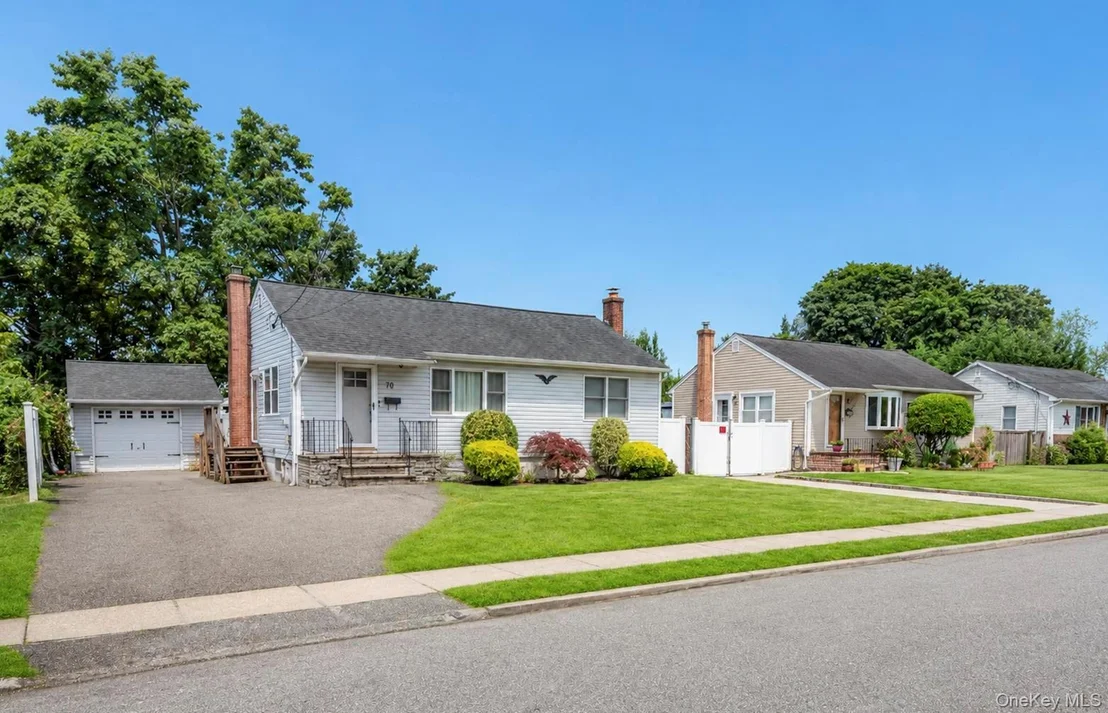 Photo of 70 Mohawk Drive