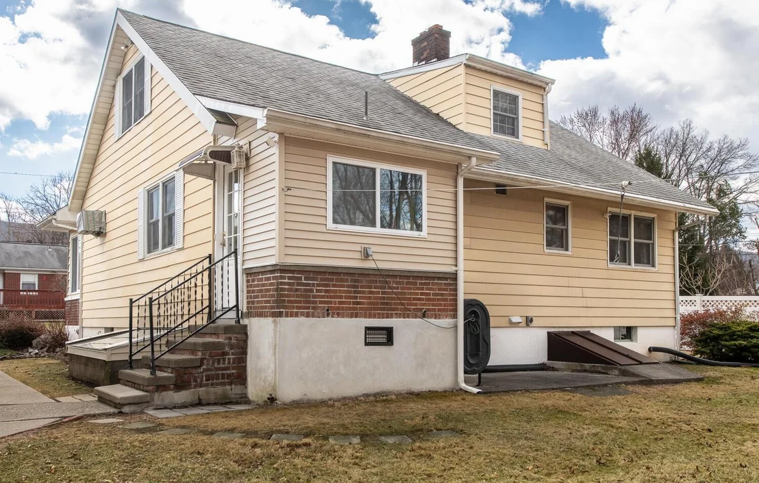 Photo of 15 Lucas Lane