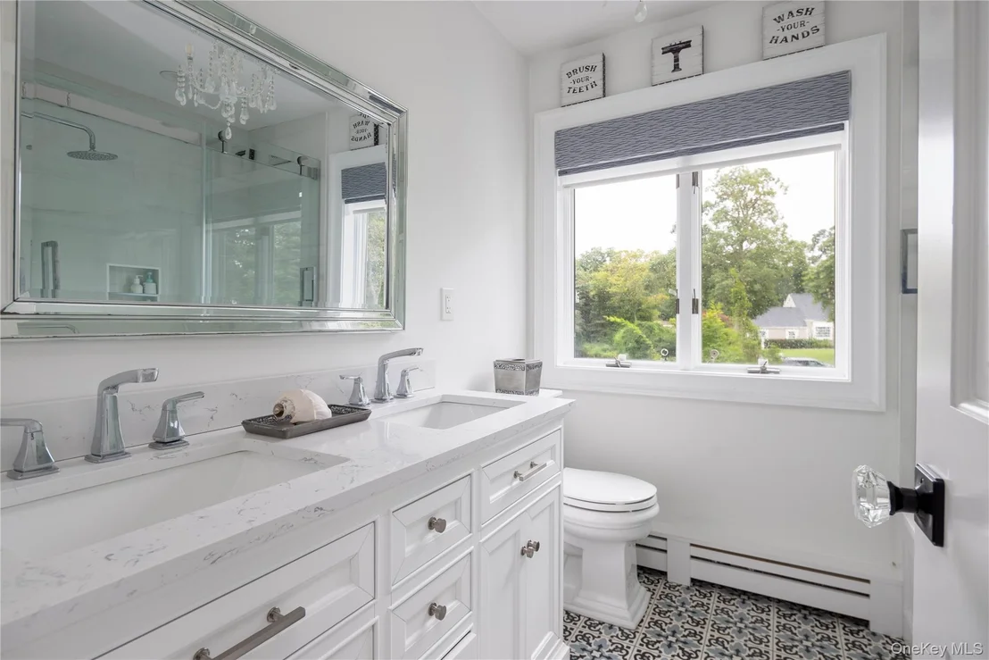 Photo of 37 Soundview Drive