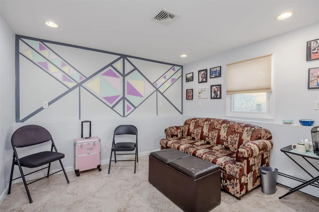 Photo of 3423 Westminster Road