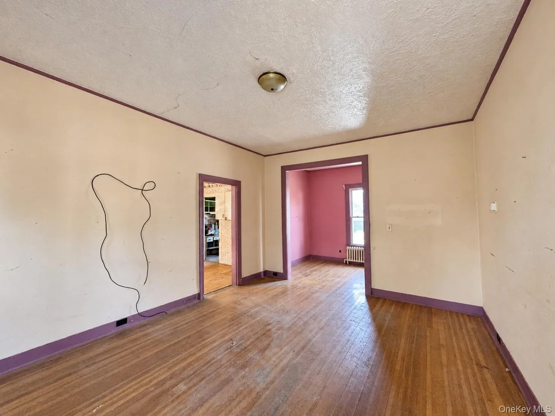 Photo of 571 Main Street