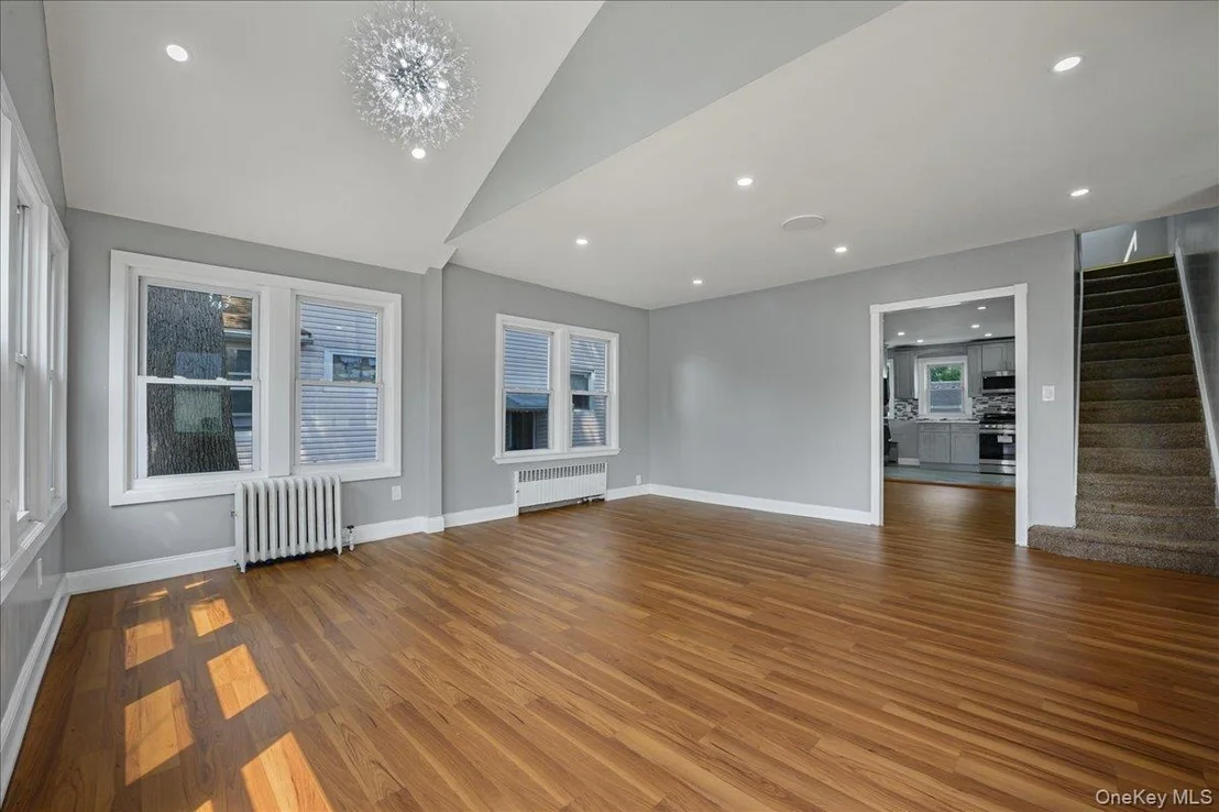 Photo of 17 Sapir Street