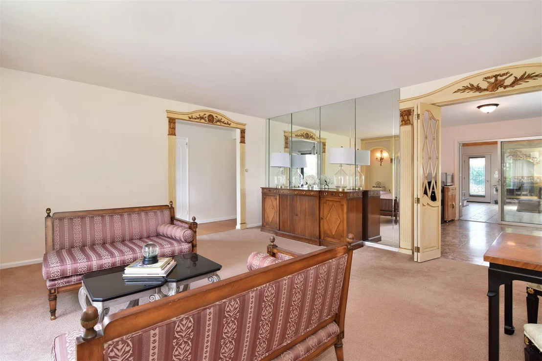 Photo of 164 Roundhill Drive