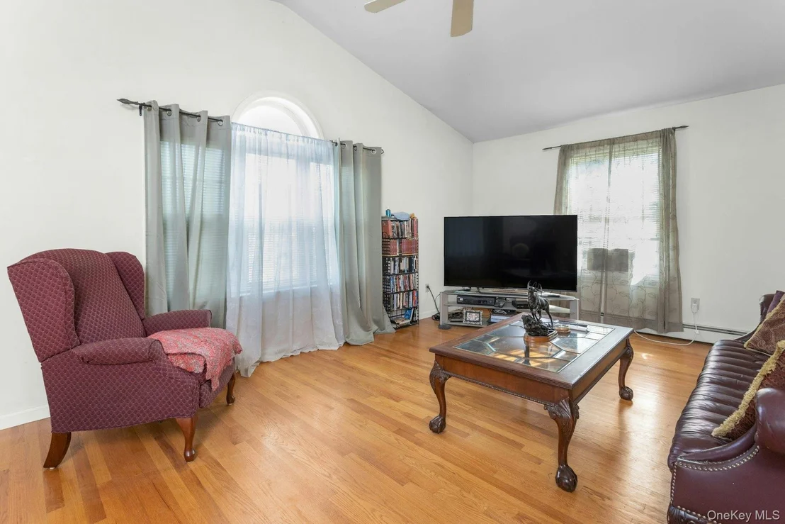 Photo of 86 Somerset Drive