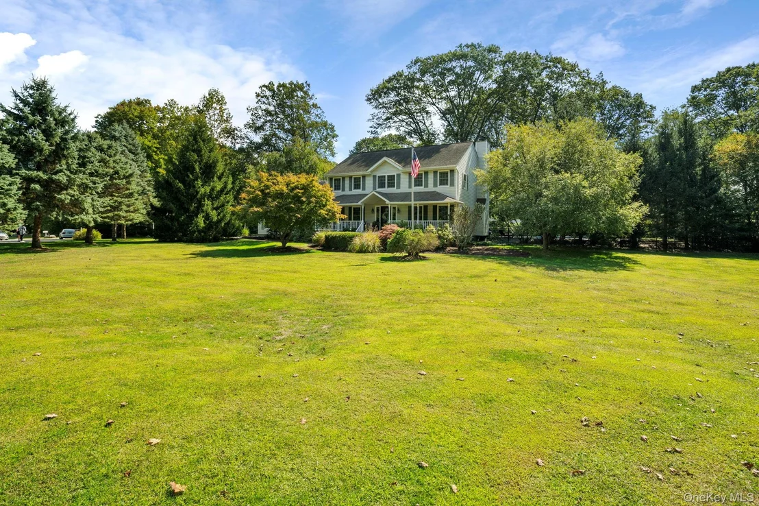Photo of 6 Ridge Circle