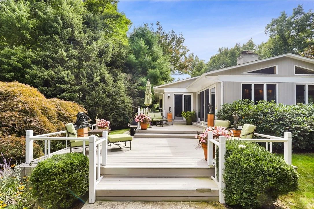 Photo of 2 Winding Brook Drive