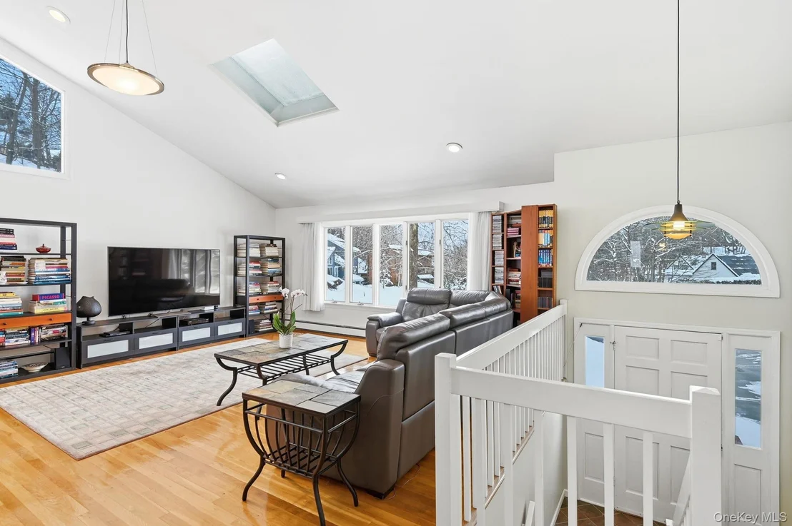 Photo of 10 Pine Brook Road