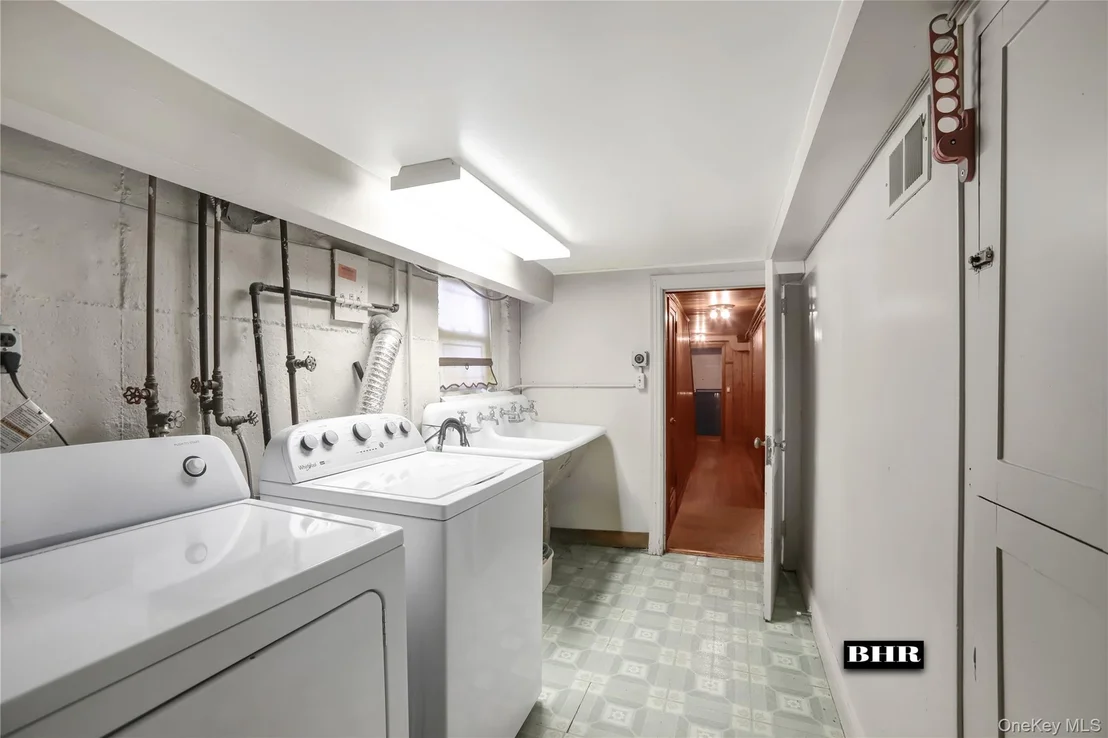 Photo of 272 Exeter Street
