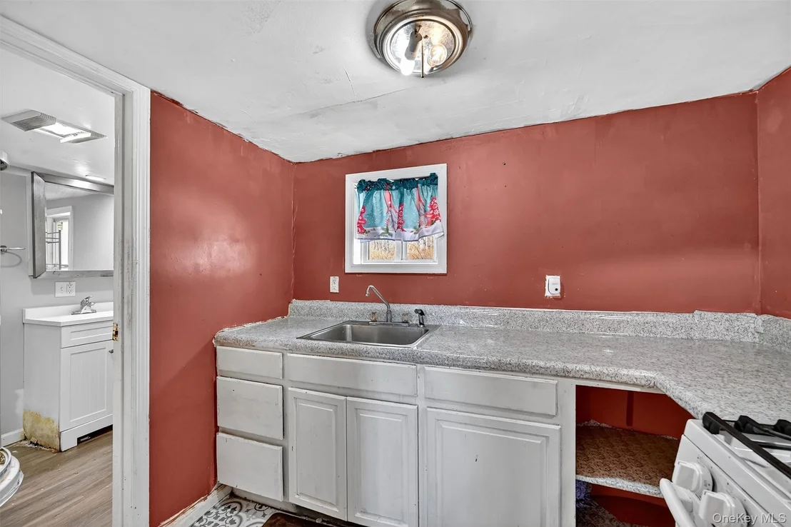 Photo of 1187 Burlingham Road
