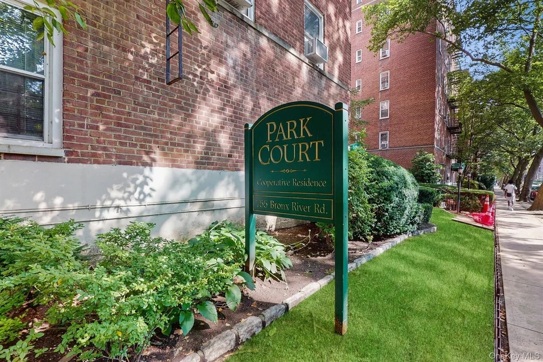 Photo of Unit 6C at 755 Bronx River Road