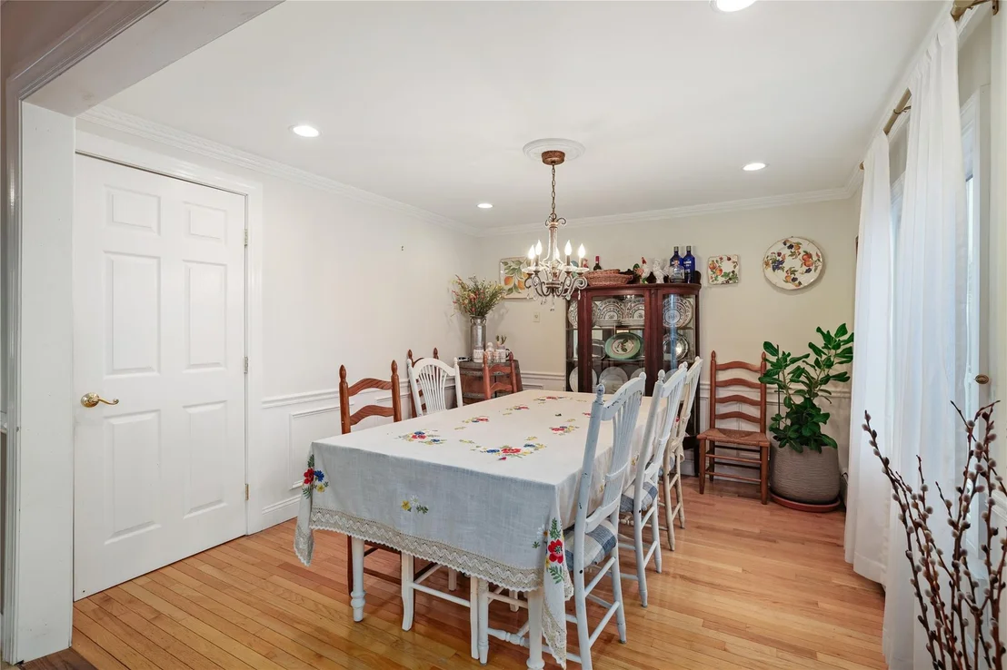 Photo of 231 Doris Avenue