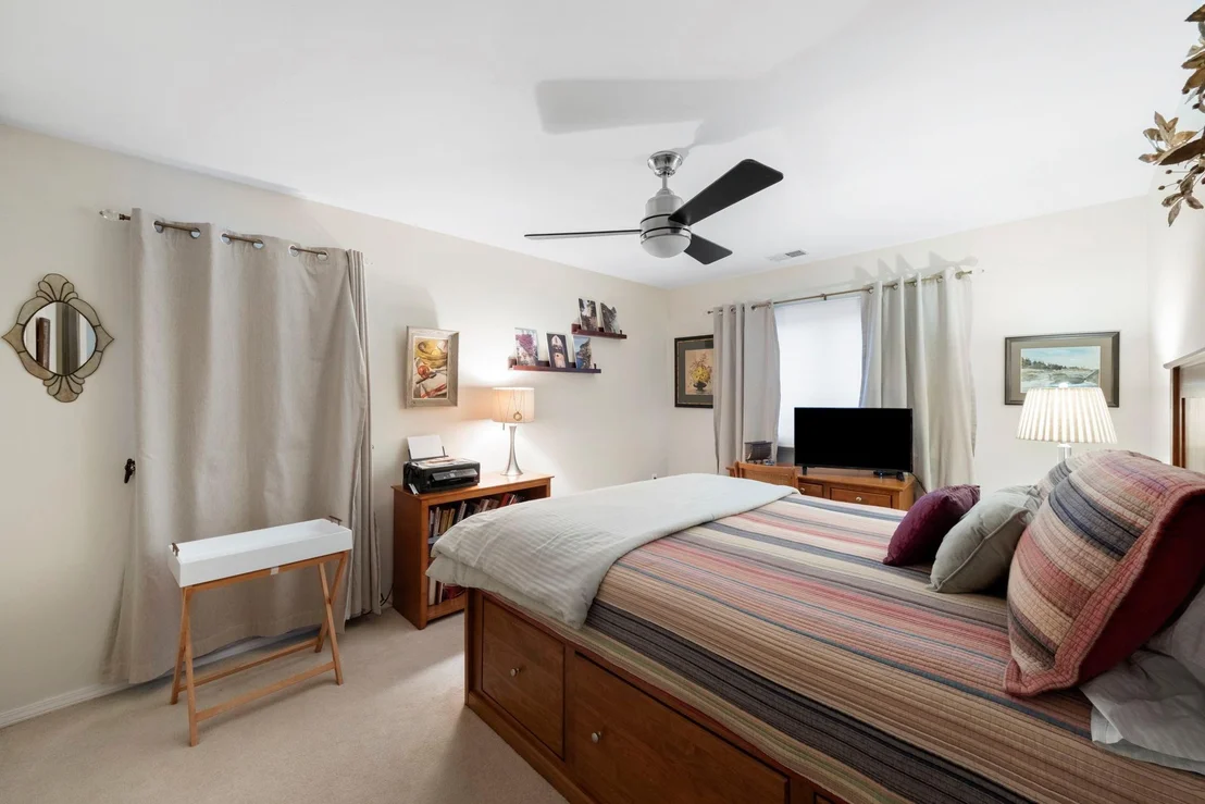 Photo of Unit J at 7 KNIGHTSBRIDGE