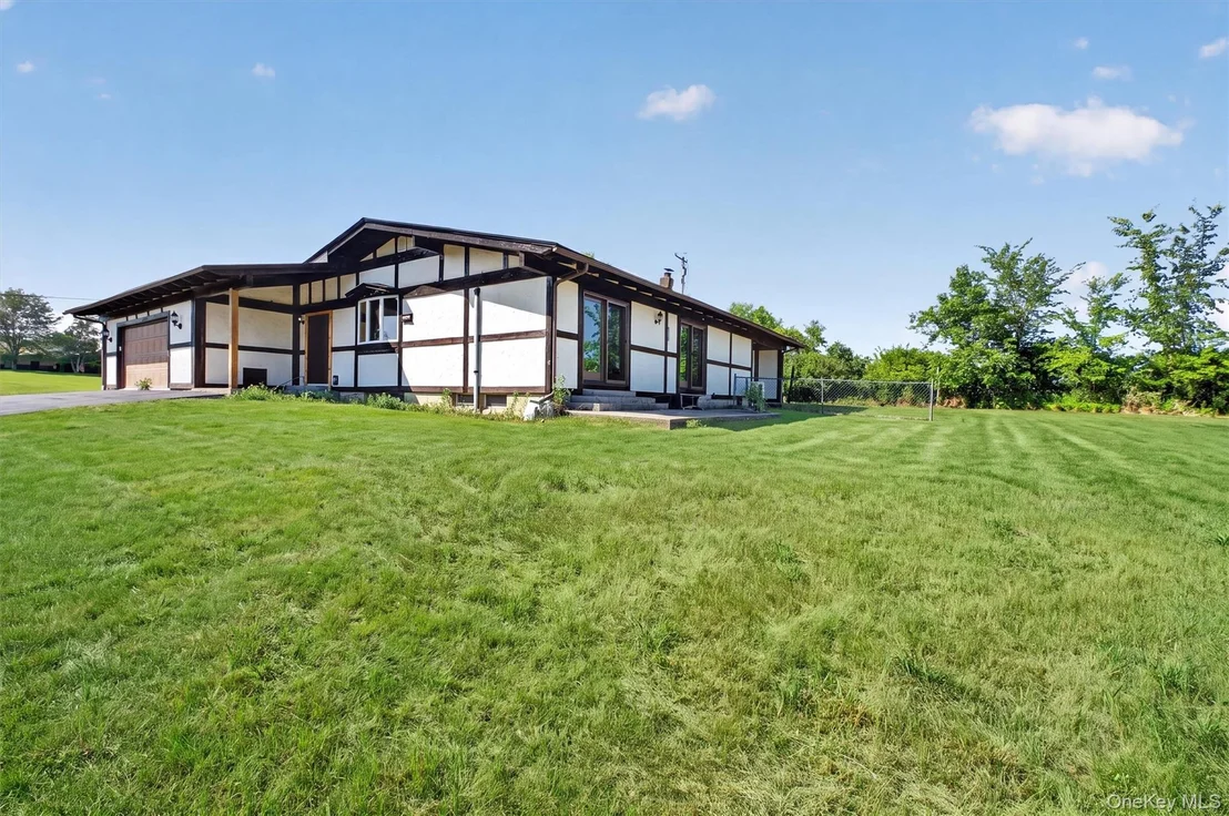 Photo of 25 Red Mills Road