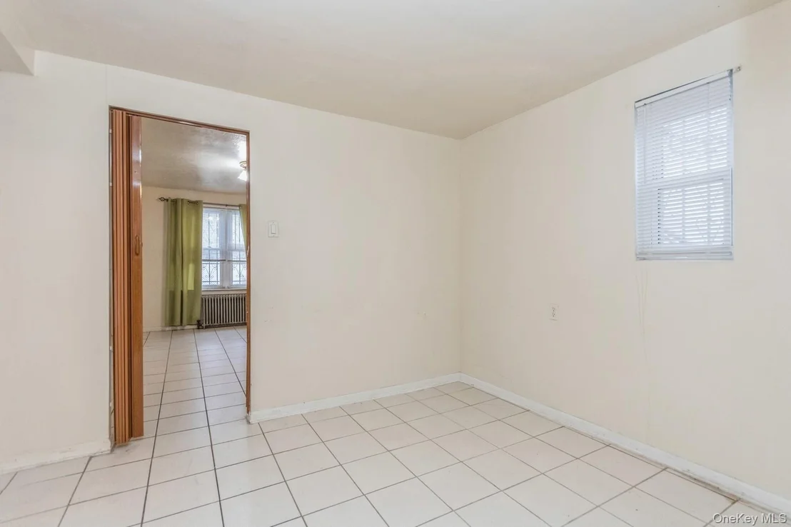 Photo of 4121 Grace Avenue