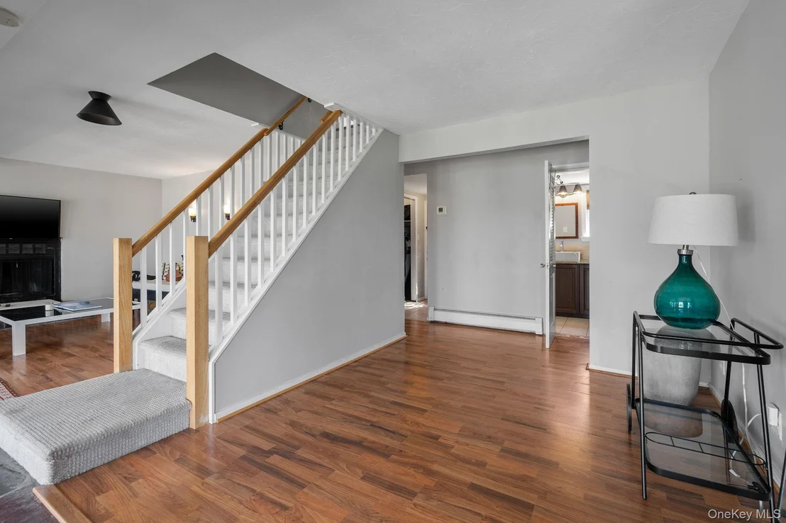 Photo of 12 Riverview Court