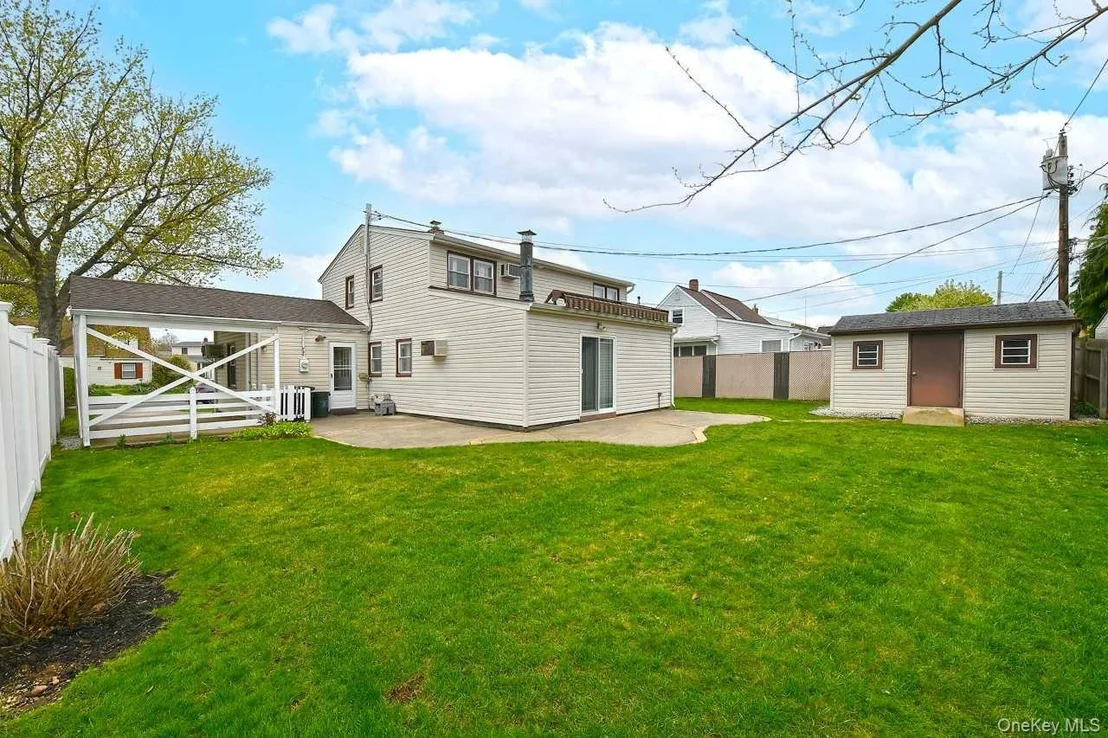 Photo of 203 Saddle Lane