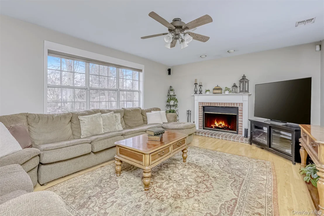 Photo of 18 Mountainview Avenue