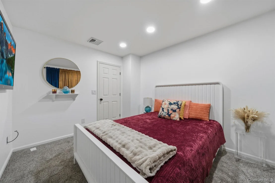 Photo of 412 Laroe Road