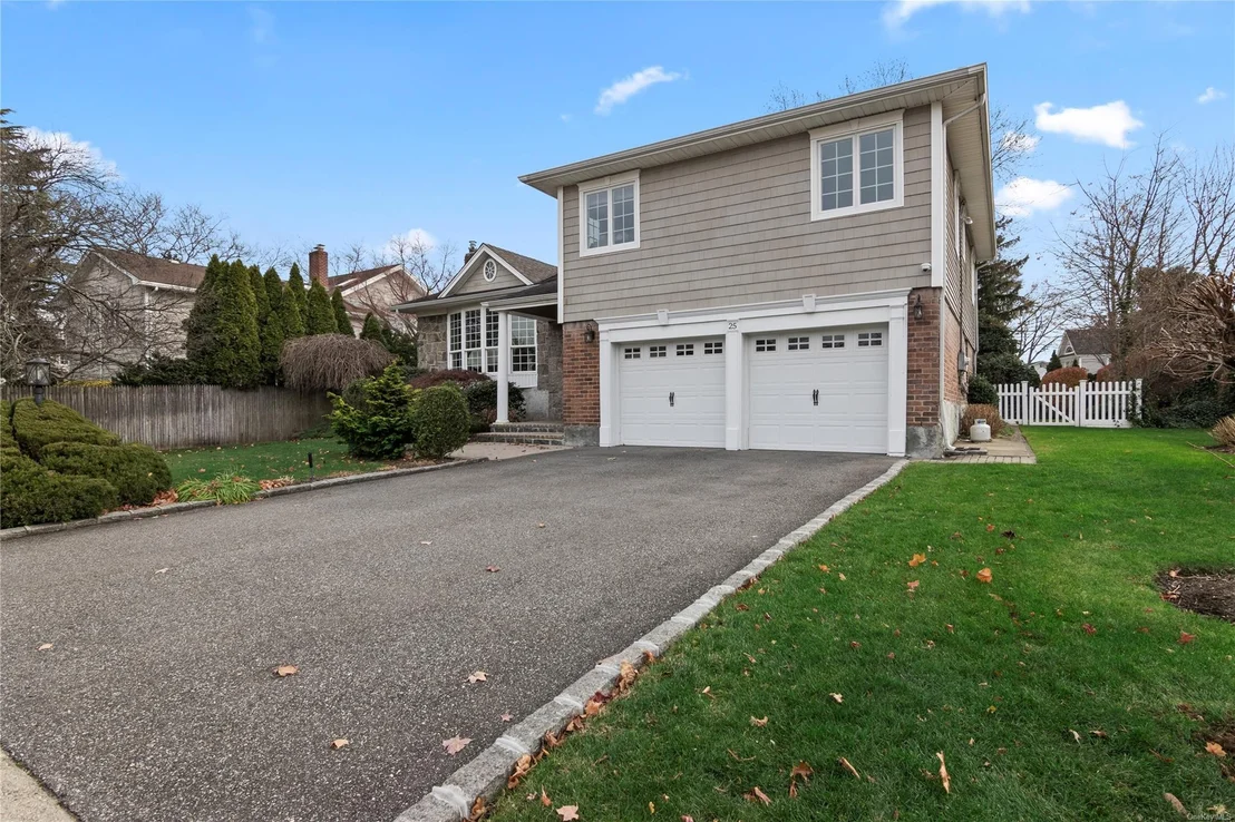 Photo of 25 Saratoga Drive