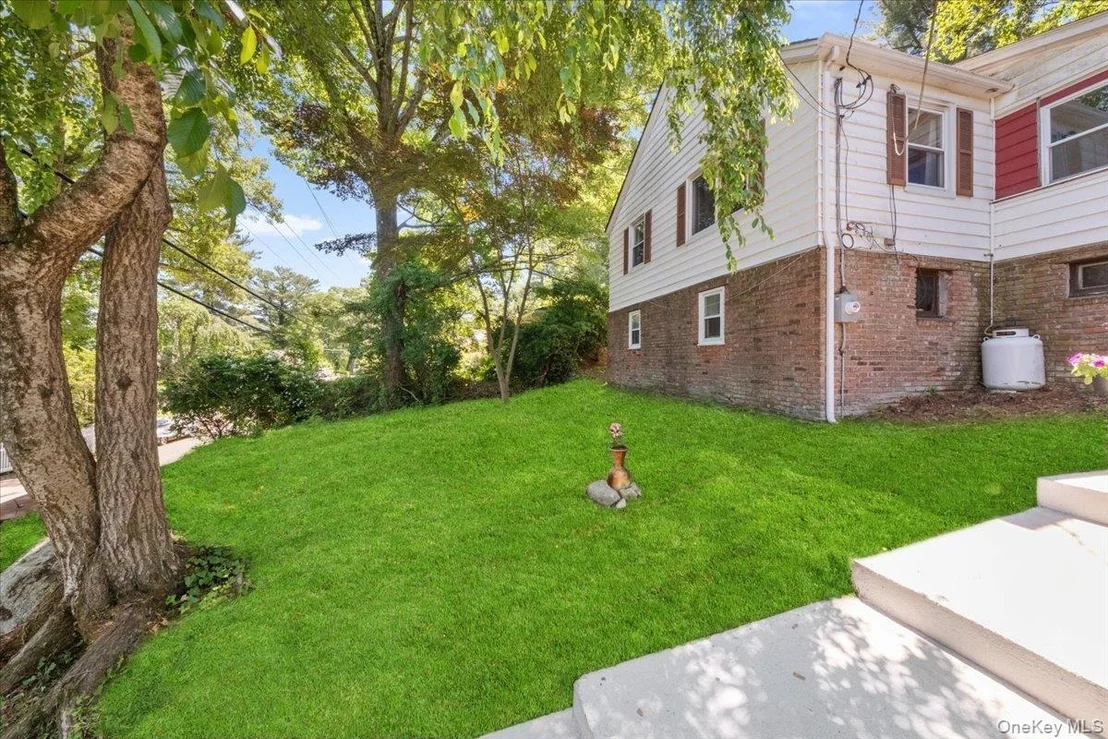 Photo of 184 Lake Drive
