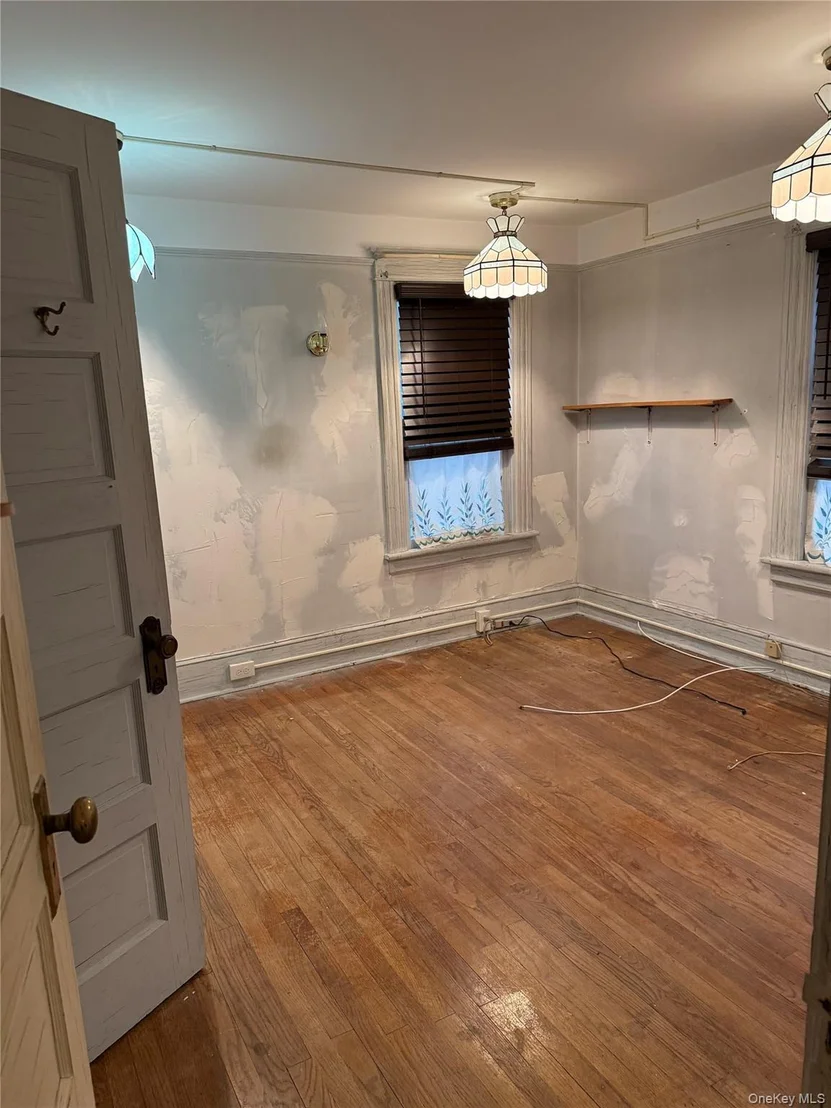 Photo of 19 Lewis Avenue
