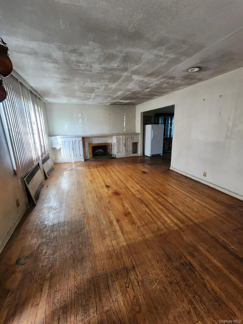 Photo of 156 Brookside Ave.