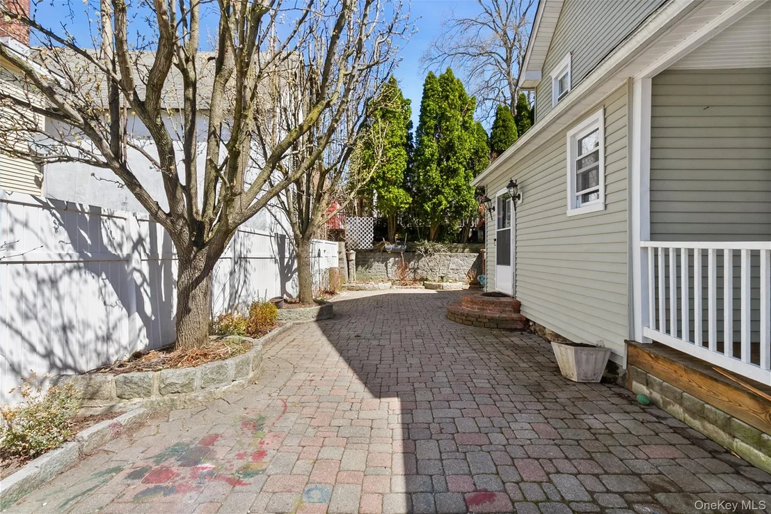 Photo of 13 Lenox Place