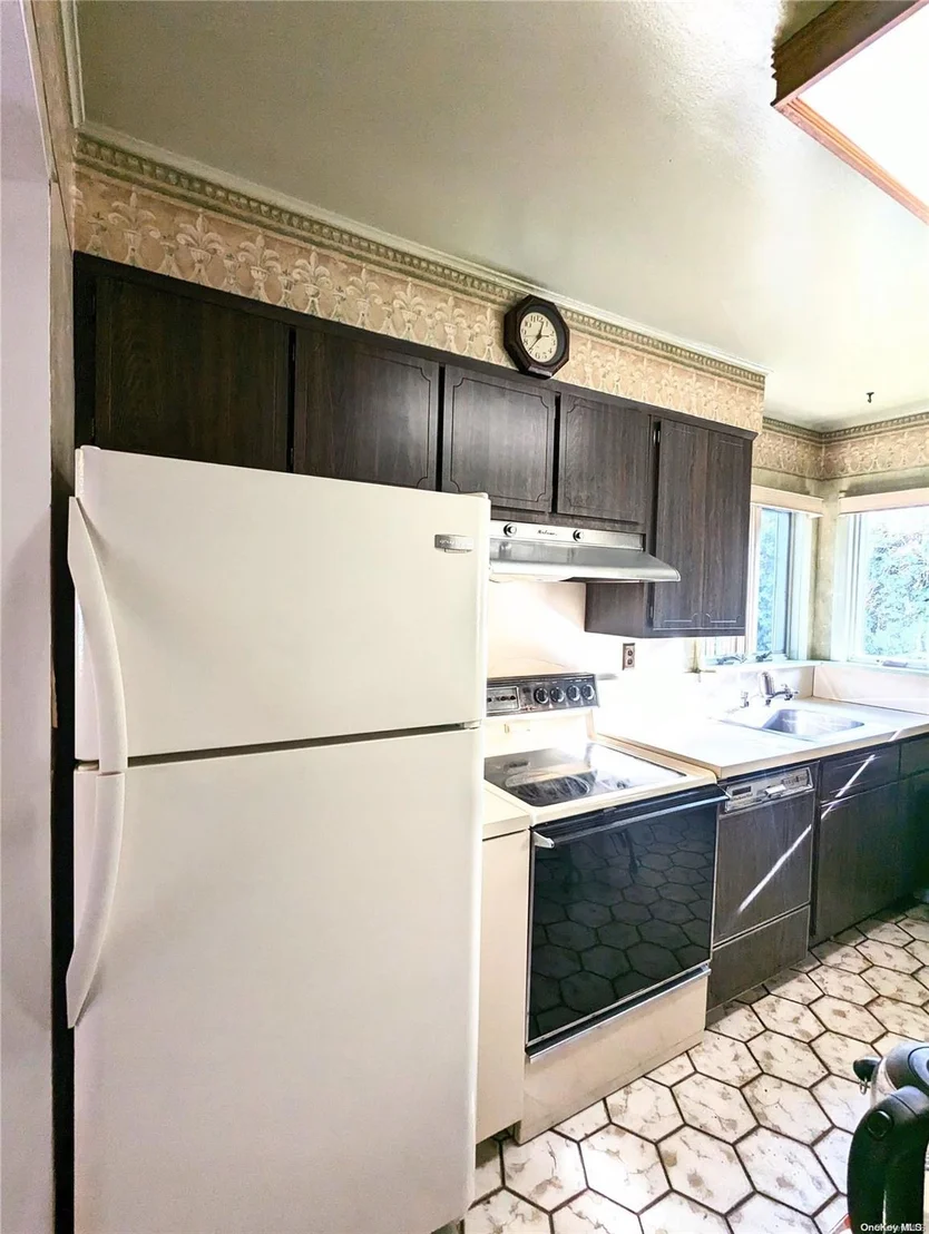 Photo of 149 Maple Avenue