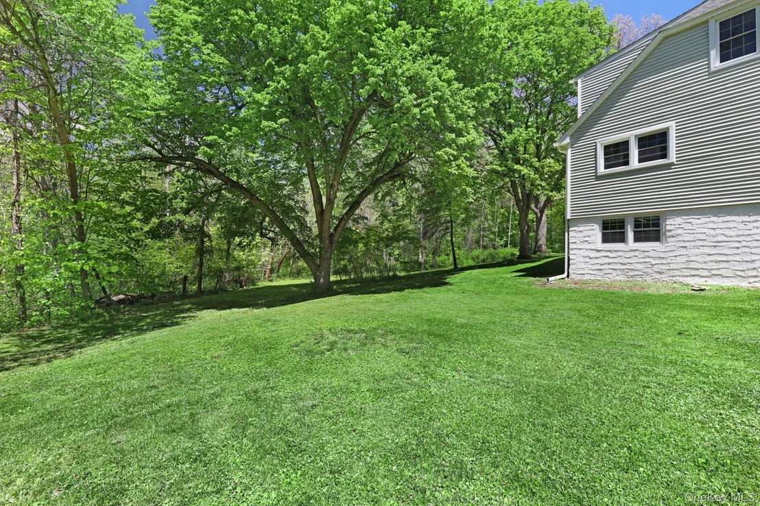 Photo of 94 Smithtown Road