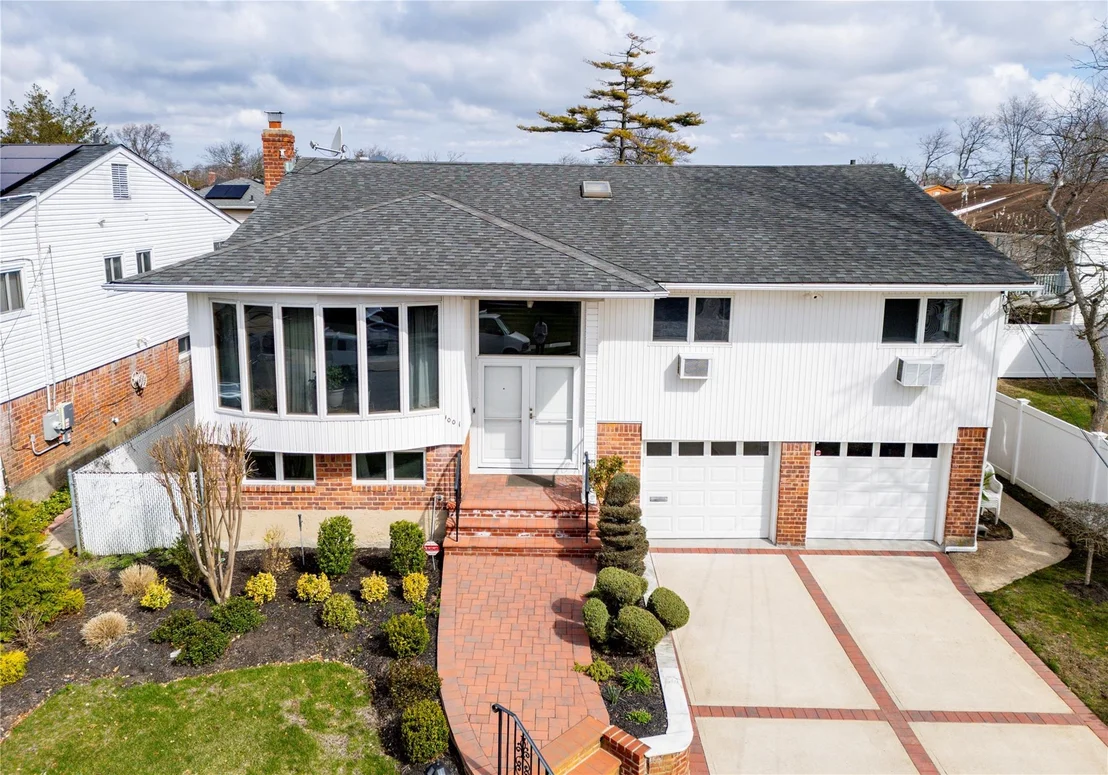 Photo of 1001 Green Place