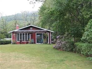 Photo of 12 Hudson River Lane