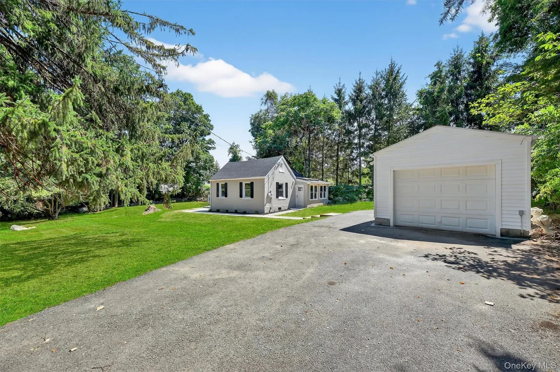 Photo of 28 Red Brook Road