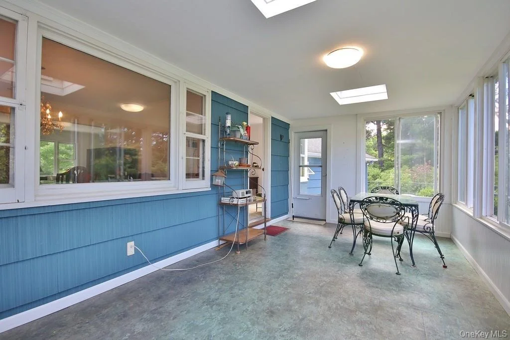 Photo of 10 Lakeview Road
