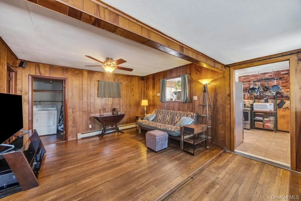 Photo of 114 Monroe Drive
