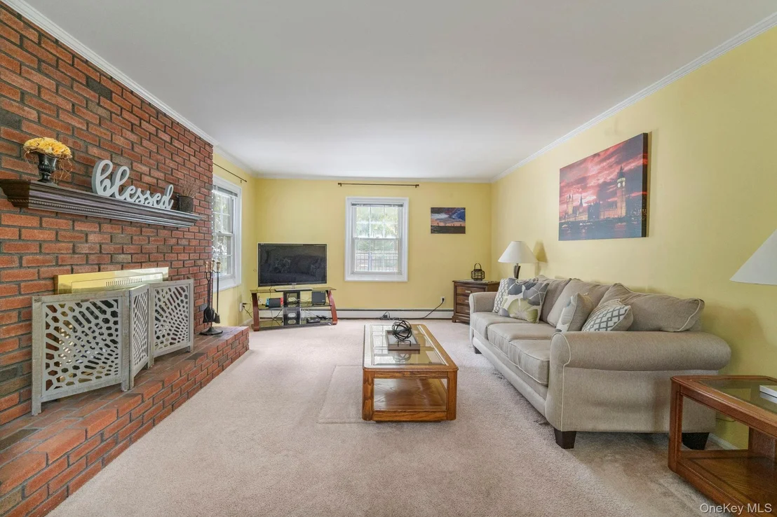 Photo of 20 Spaulding Lane