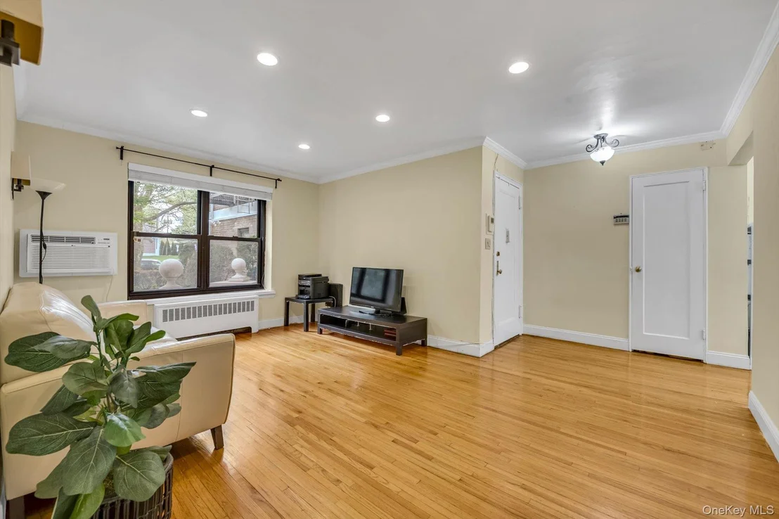 Photo of Unit 1D at 44 Terrace Circle