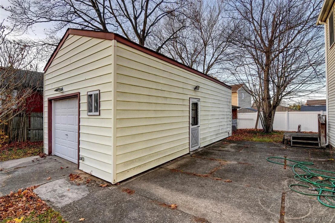Photo of 651 Windmill Avenue