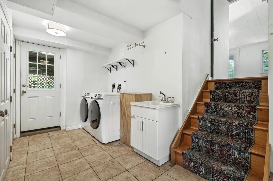 Photo of 71 Apawamis Avenue