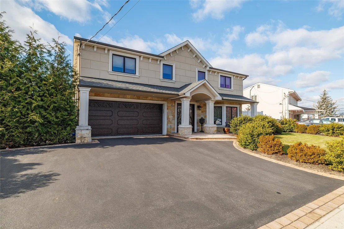 Photo of 3844 Carrel Boulevard