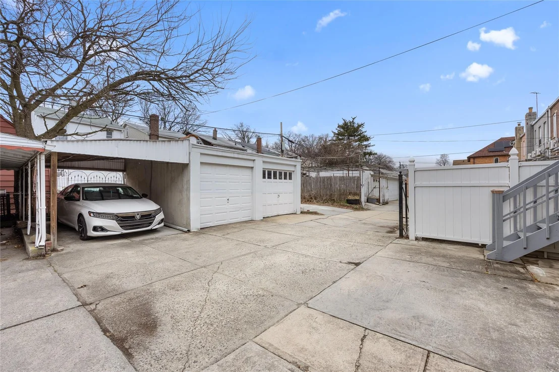 Photo of 140-27 Rose Avenue