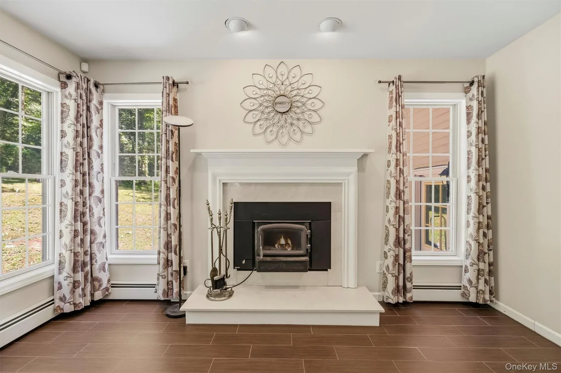 Photo of 32 Robinson Lane