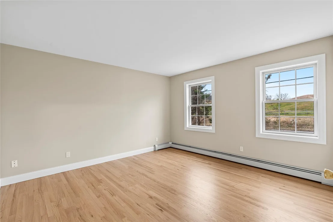 Photo of 160 Simpson Road