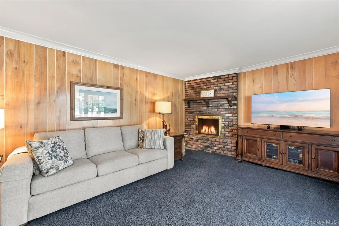 Photo of 75 Bayview Drive