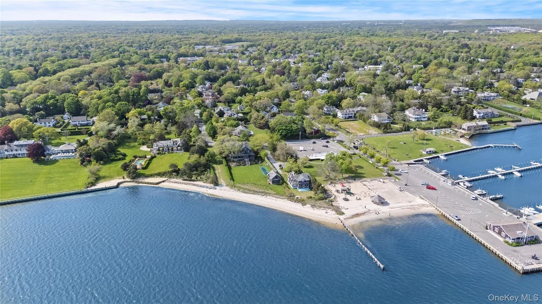 Photo of 4 Shore Road