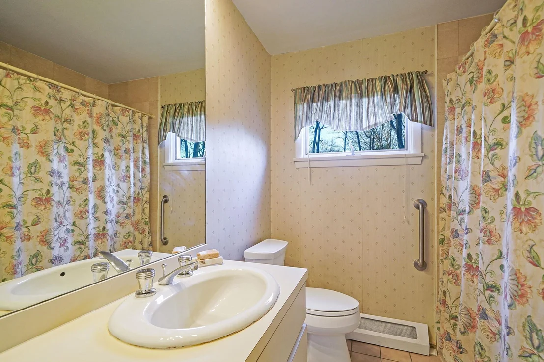 Photo of 5 Knob Hill Drive