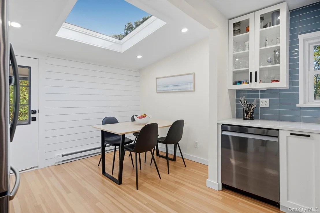Photo of 109 Lakeview Drive